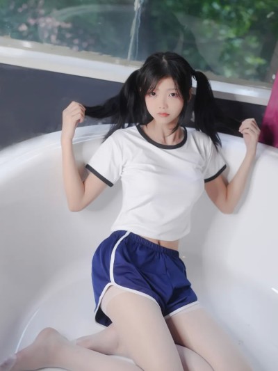 小婕 (Xiao jie) – Gym Suit
